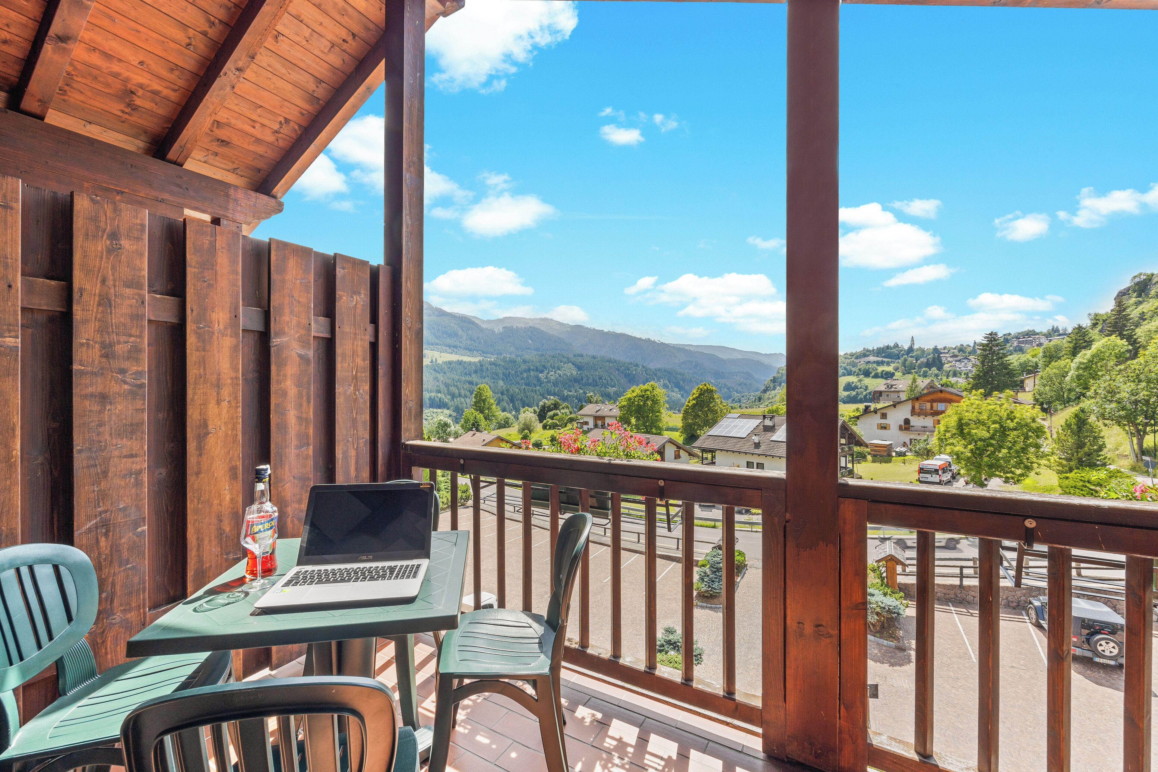 Superior Two-Bedroom Apartment Valley View