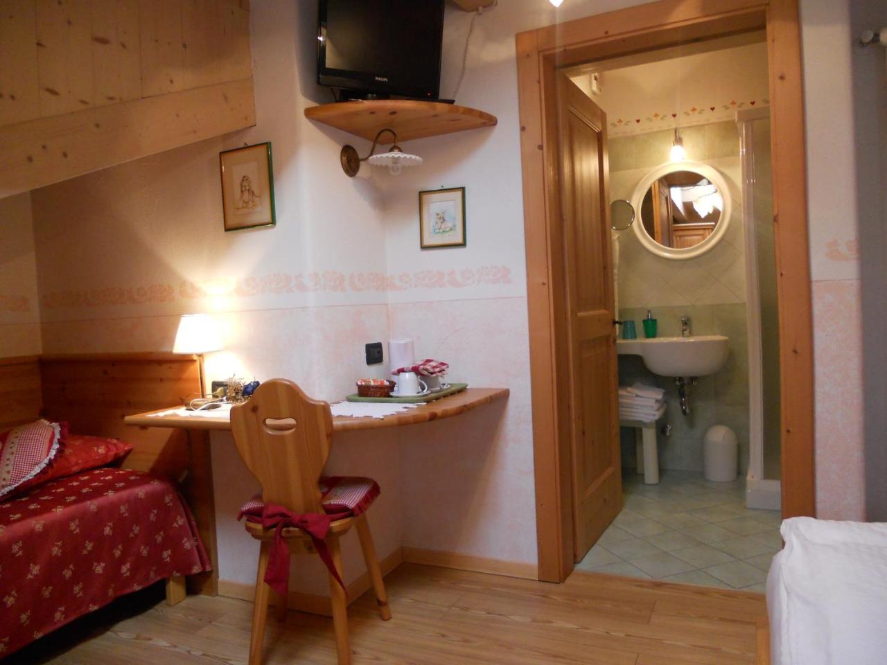 Triple Room Private Bathroom